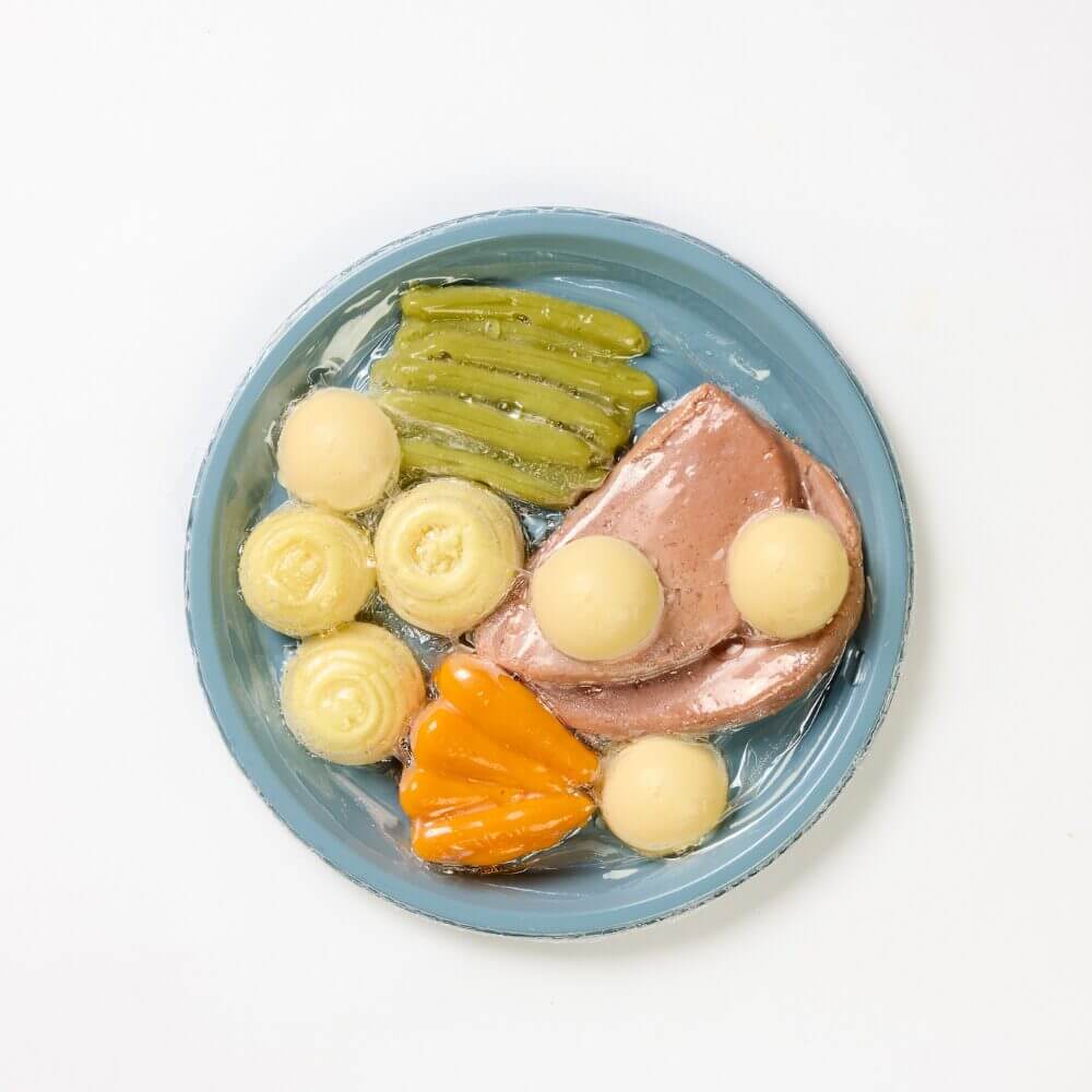 Corned Beef with Peas, Carrots, Mashed Potato & White Sauce - Pureed - Image 3